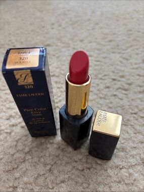 Estee Lauder Pure Color Envy  Lipstick Volatile